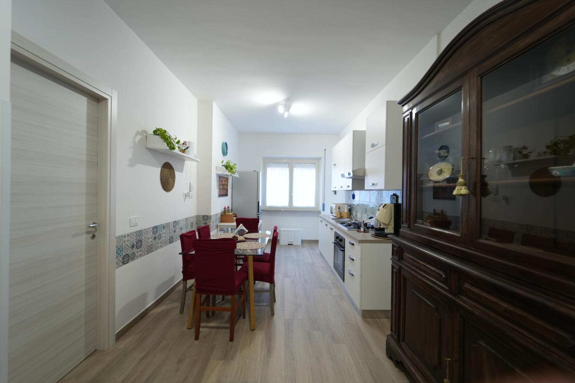 Panorama Vesuvius Affittacamere Guesthouse With Lift Near To Subway In Napoli Center Exterior foto